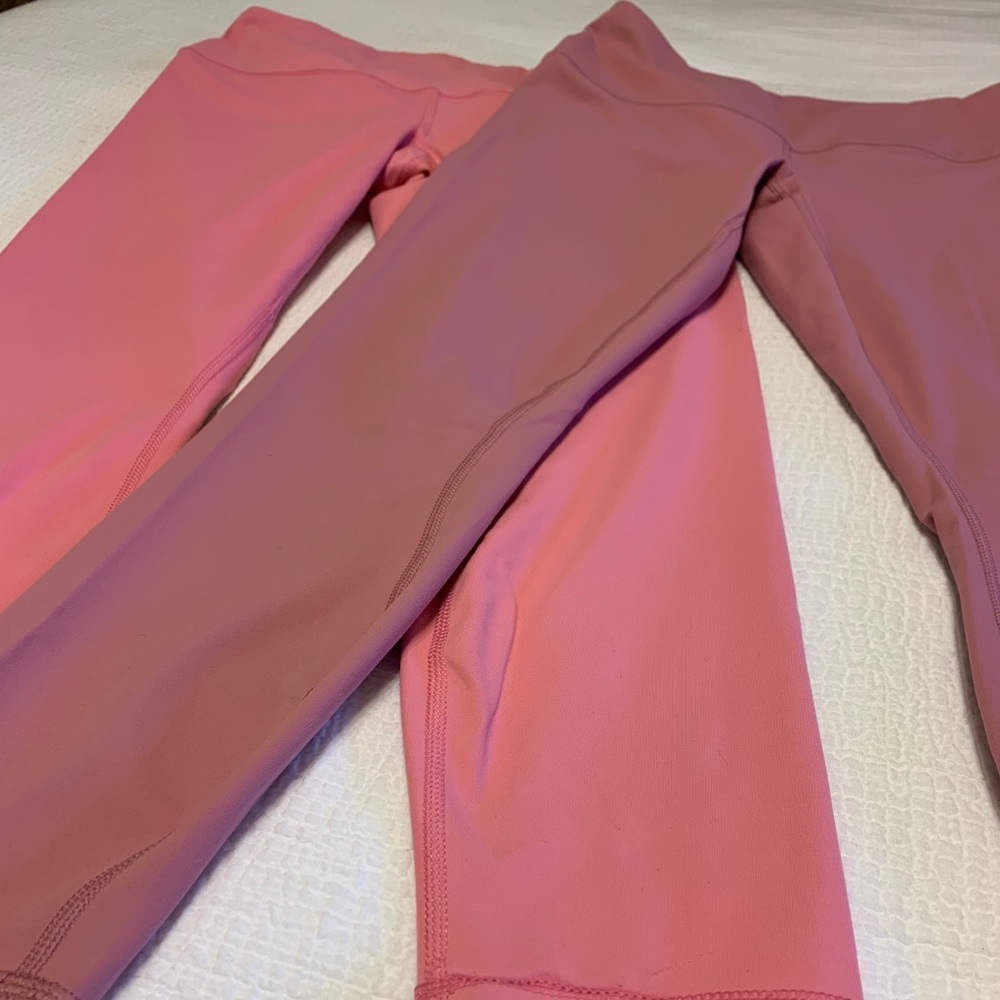 (2) pair NWOT Yogalicious Lux leggings